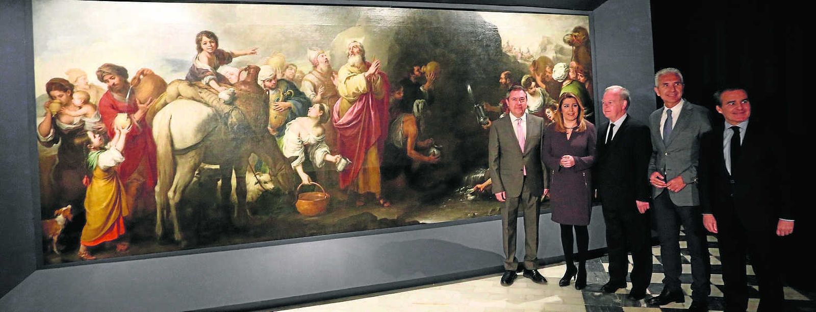 Susana Díaz y el resto de autoridades ante 'El Milagro de Moisés' durante la inauguración de 'Murillo cercano. Miradas cruzadas'.