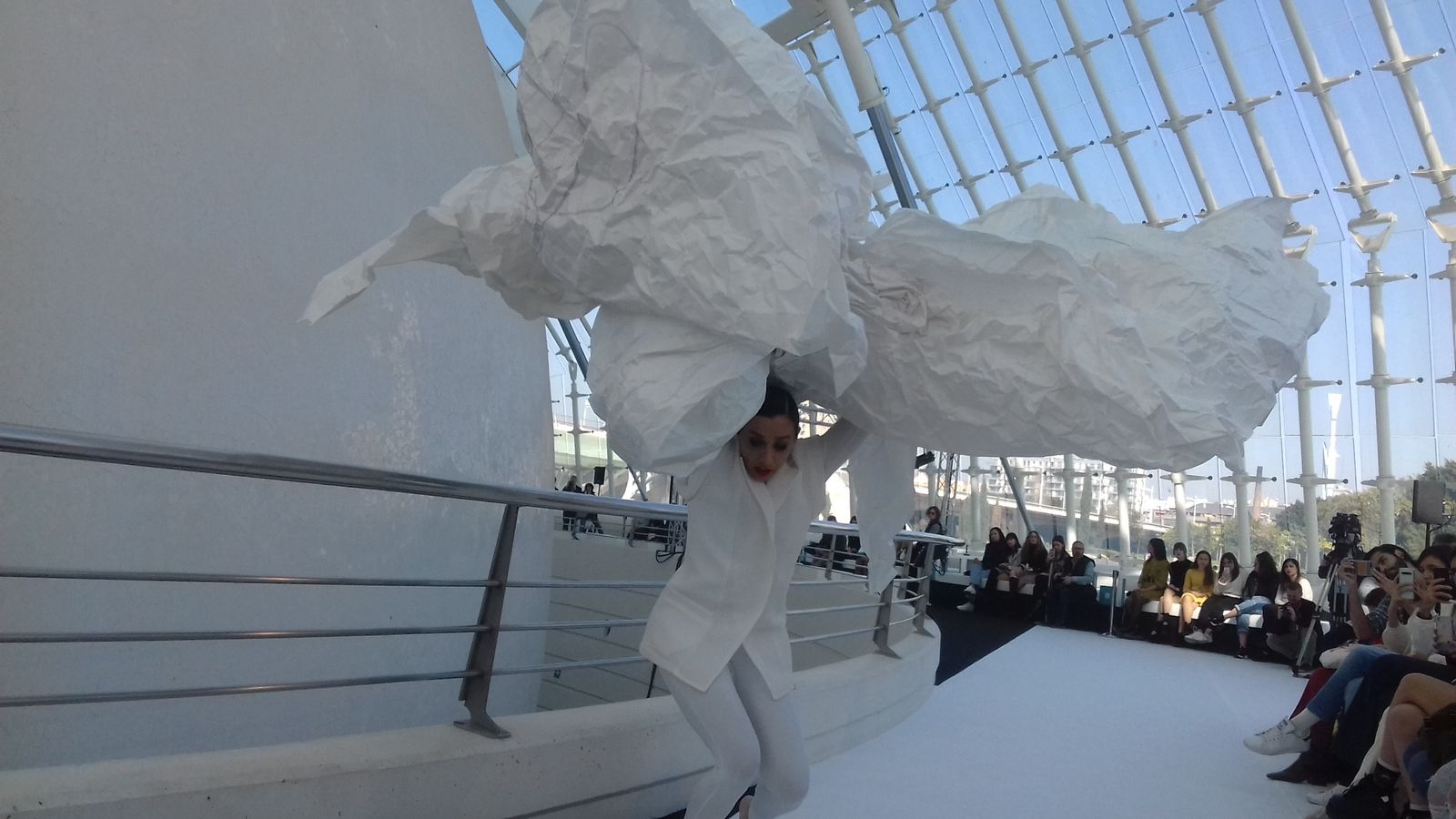 Un momento de la 'performance' que dio el pistoletazo de salida al 'CLEC Fashion Festival'.