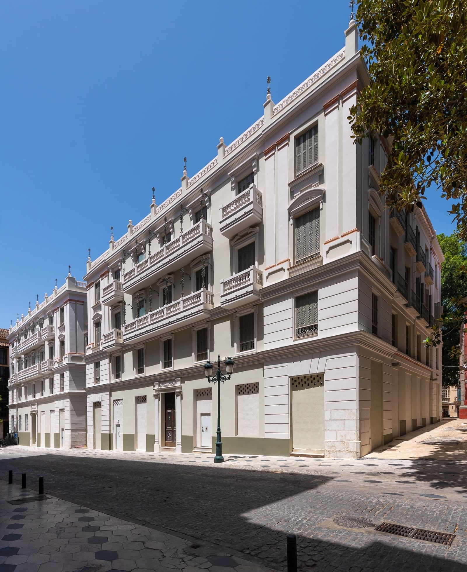 Vista de los edificios de la Plaza del Teatro, en Málaga.