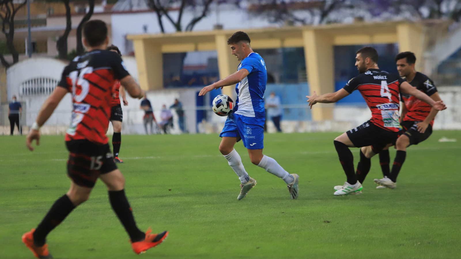 Imágenes de la semifinal por el ascenso entre el  Xerez CD - Puente Genil