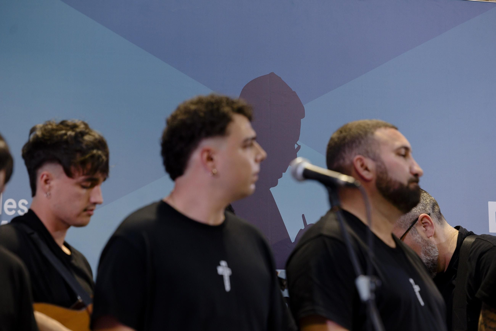 Las imágenes de la entrega del IX Premio 'Emilio López' a la comparsa de Jona 'El cementerio'