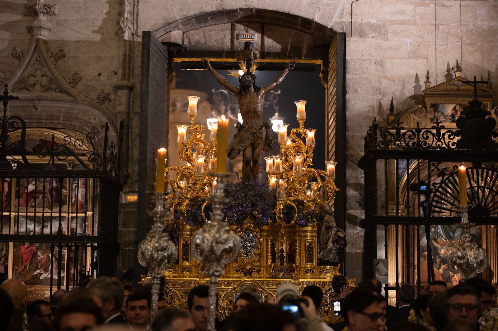El Cachorro en el interior de la Catedral, todas las fotos