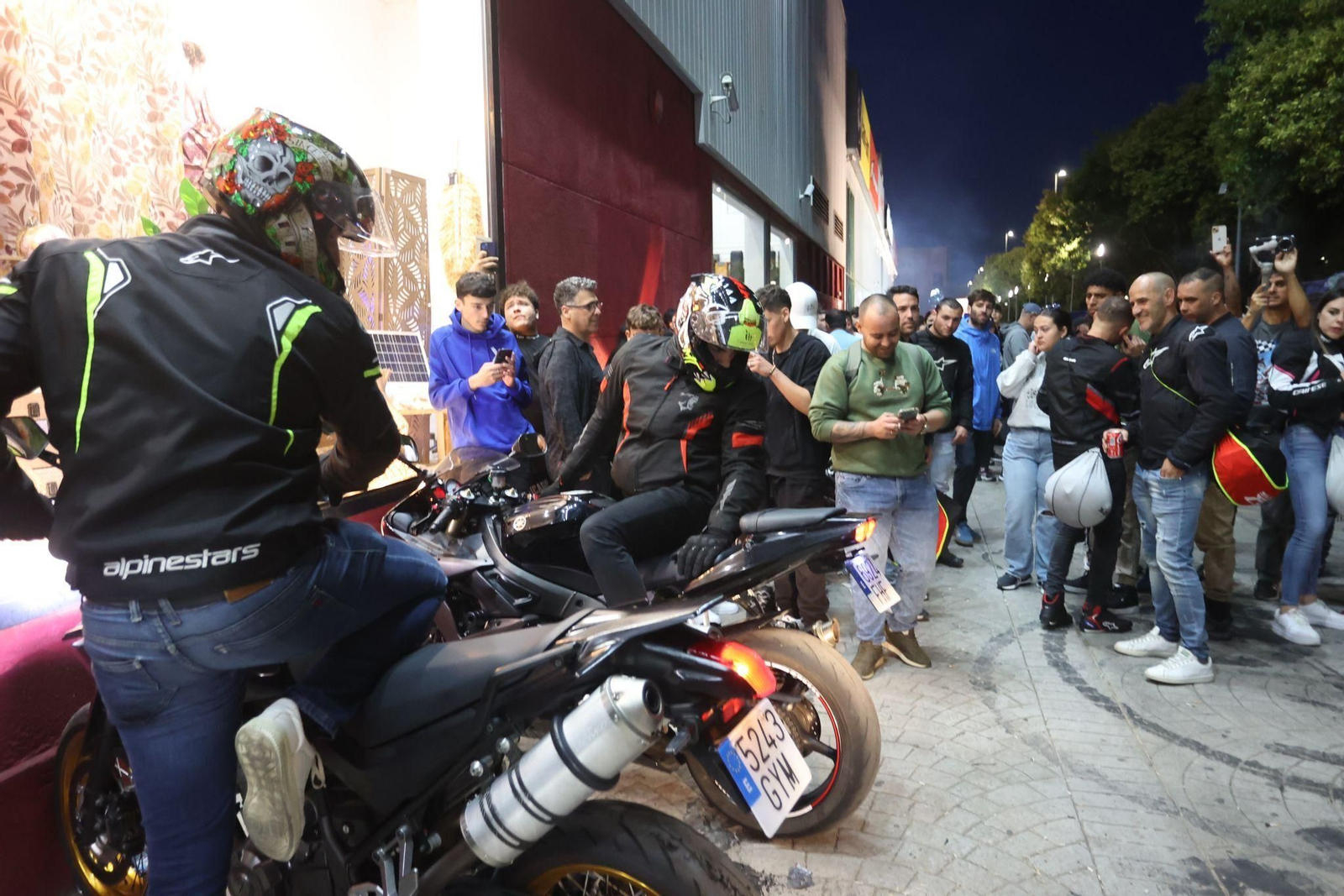 Ambiente motero en Jerez el jueves del Gran Premio de MotoGP