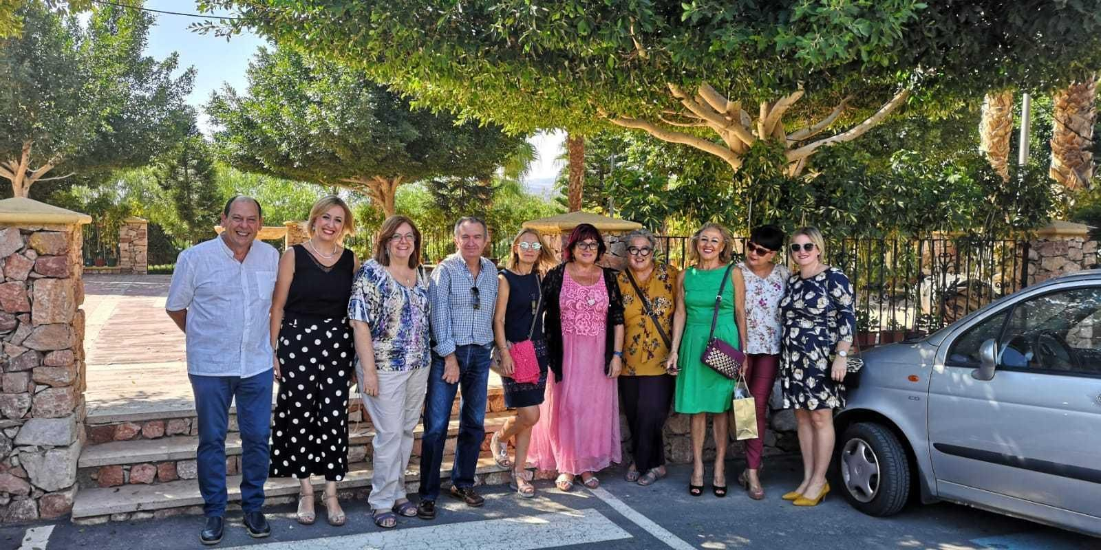 Charo Ortuño estuvo acompañada en su despedida por muchos de sus compañeros.