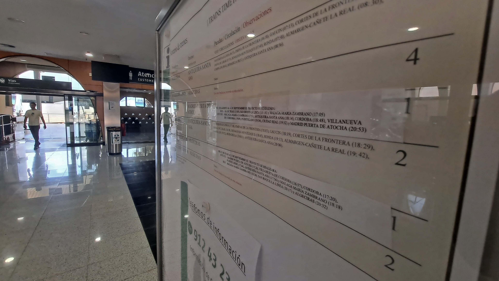 Fotos del primer día del servicio de autobuses de Renfe en la conexión Algeciras - Madrid