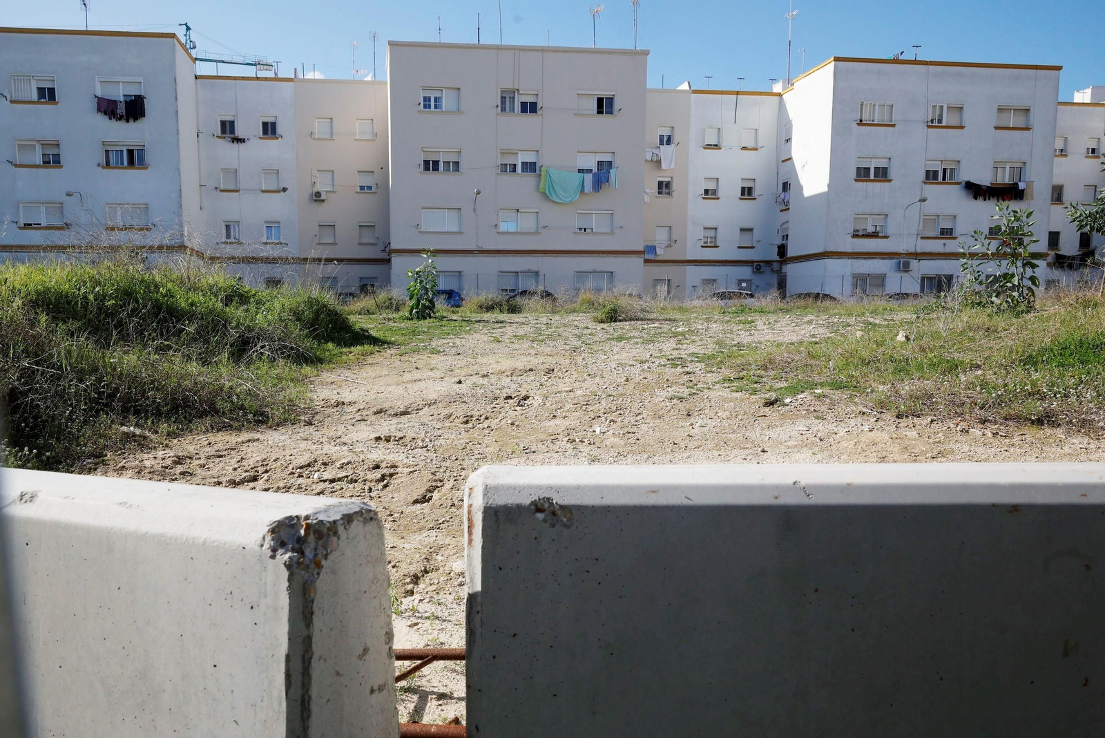 Solar de las Casitas Bajas.