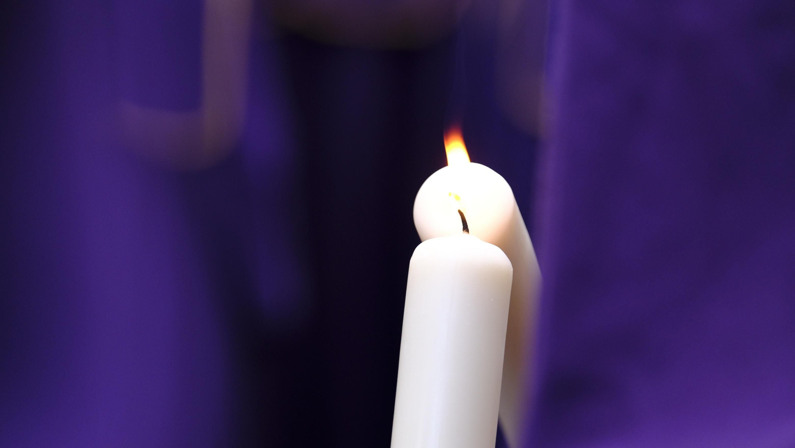 Pasión vuelve a su Iglesia de Santa Teresa azotada por la lluvia