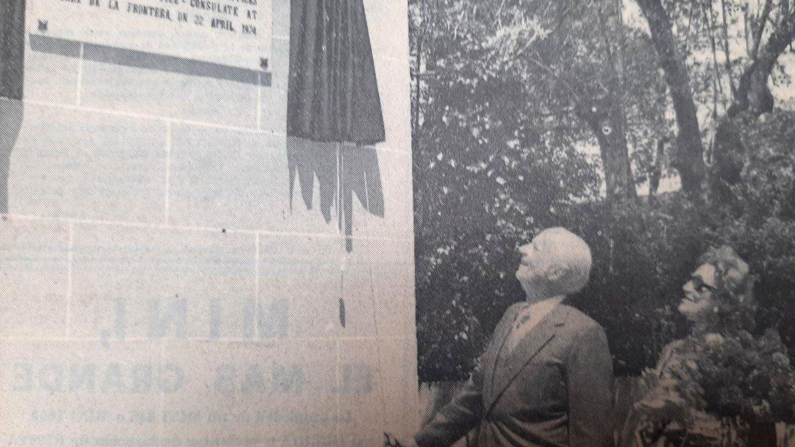 El embajador John Russell inaugura las nuevas oficinas del viceconsulado británico en Jerez, 1974.