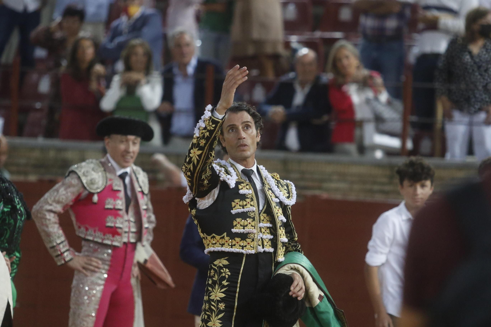 La corrida por el 30 aniversario de la alternativa de Finito de Córdoba, en imágenes