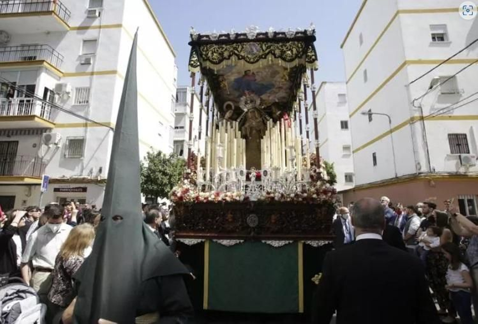 La Virgen del Sol en la tarde del Sábado Santo