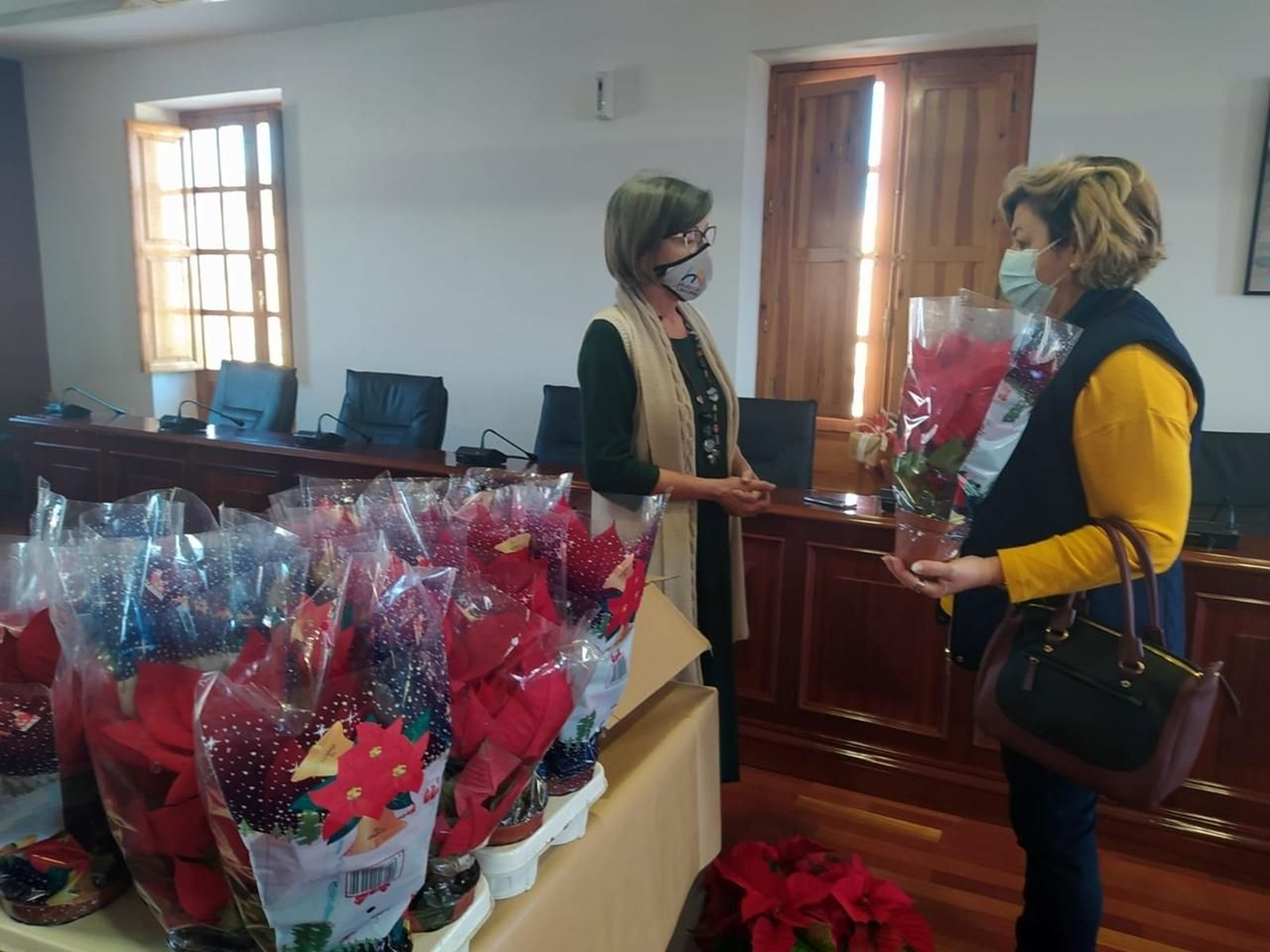 Huércal reconoce la labor solidaria de medio centenar de voluntarias durante el estado de alarma