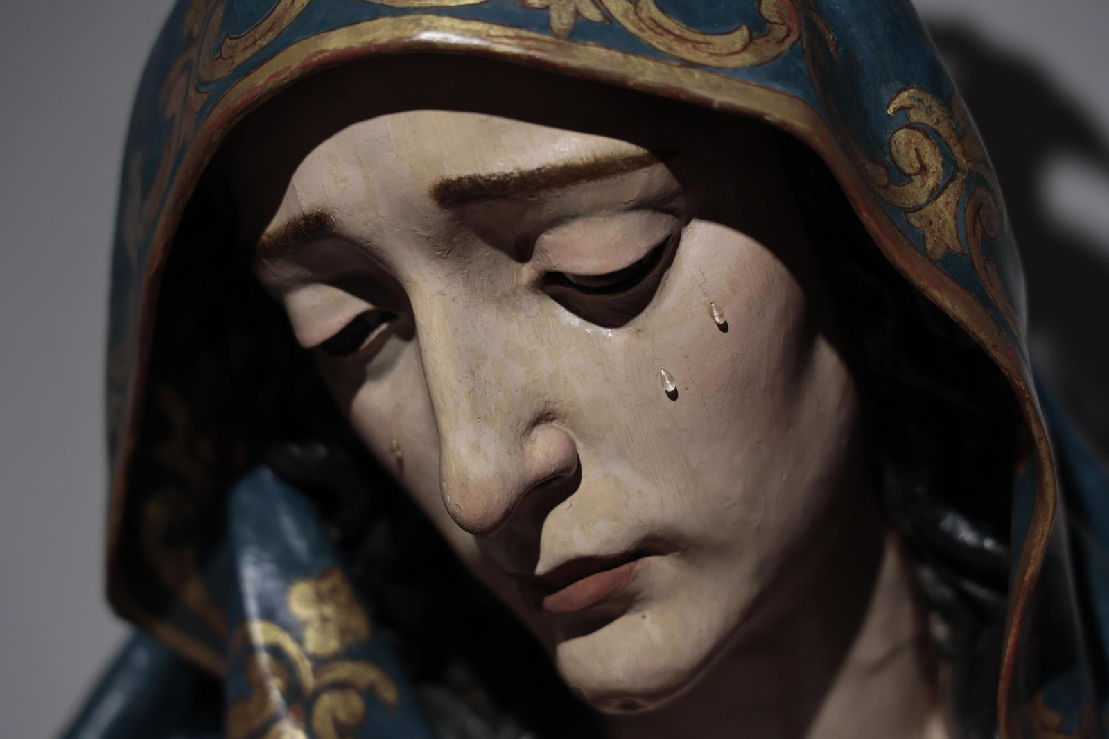 La exposición «Pasión y Gloria. Pedro Roldán y las Hermandades de Sevilla» en imágenes