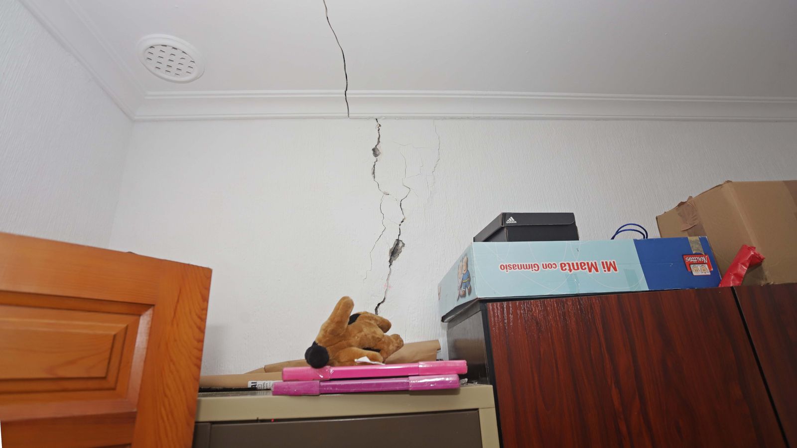 Fotos de los desperfectos en la parroquia de San Miguel en Algeciras