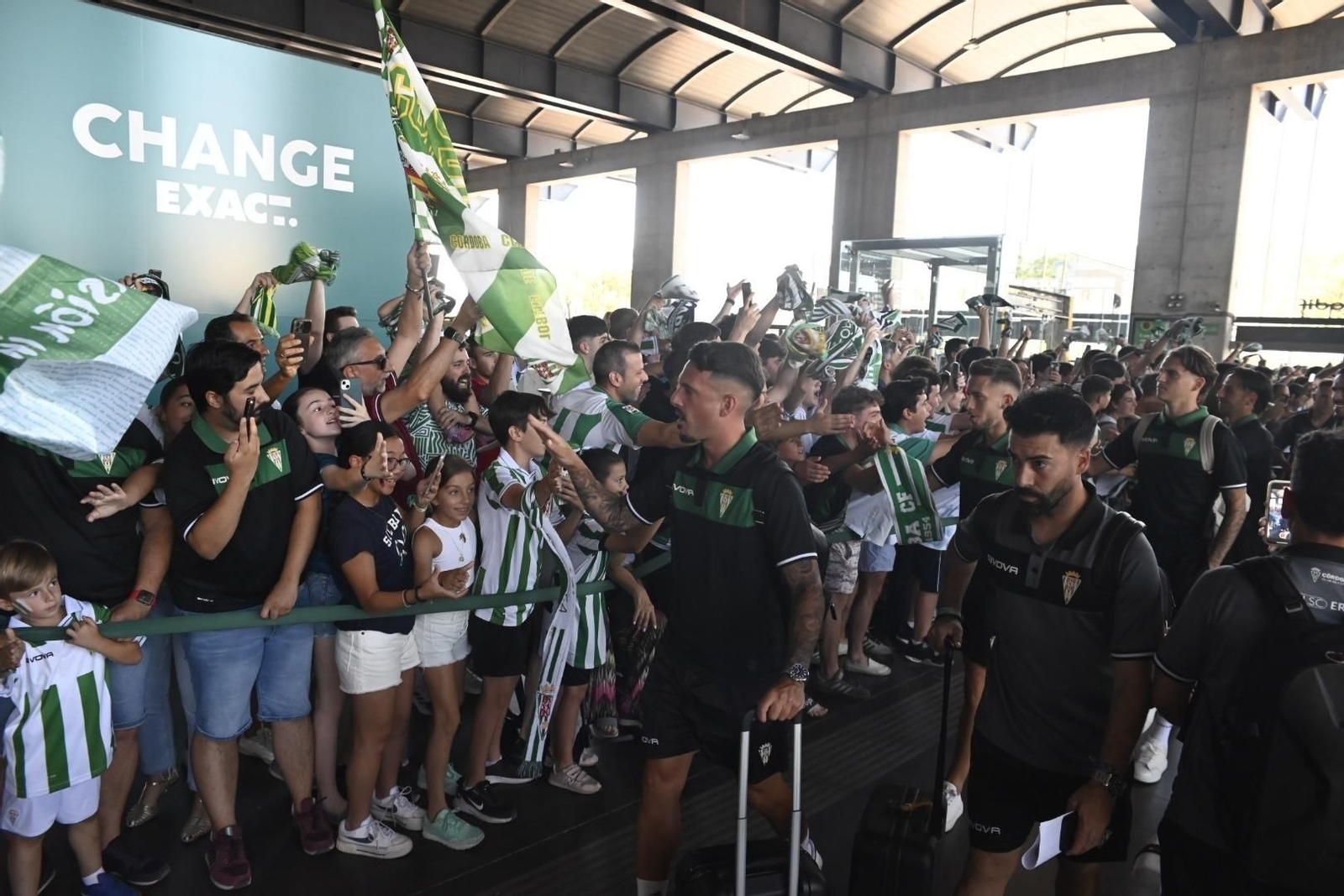 Las mejores fotos de la despedida al Córdoba CF antes de su viaje a Barcelona
