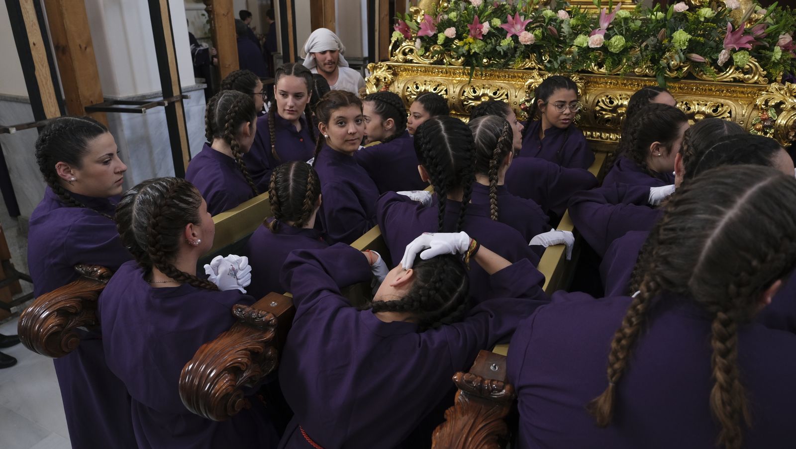 La procesión del Encuentro por las calles de Almería, en imágenes
