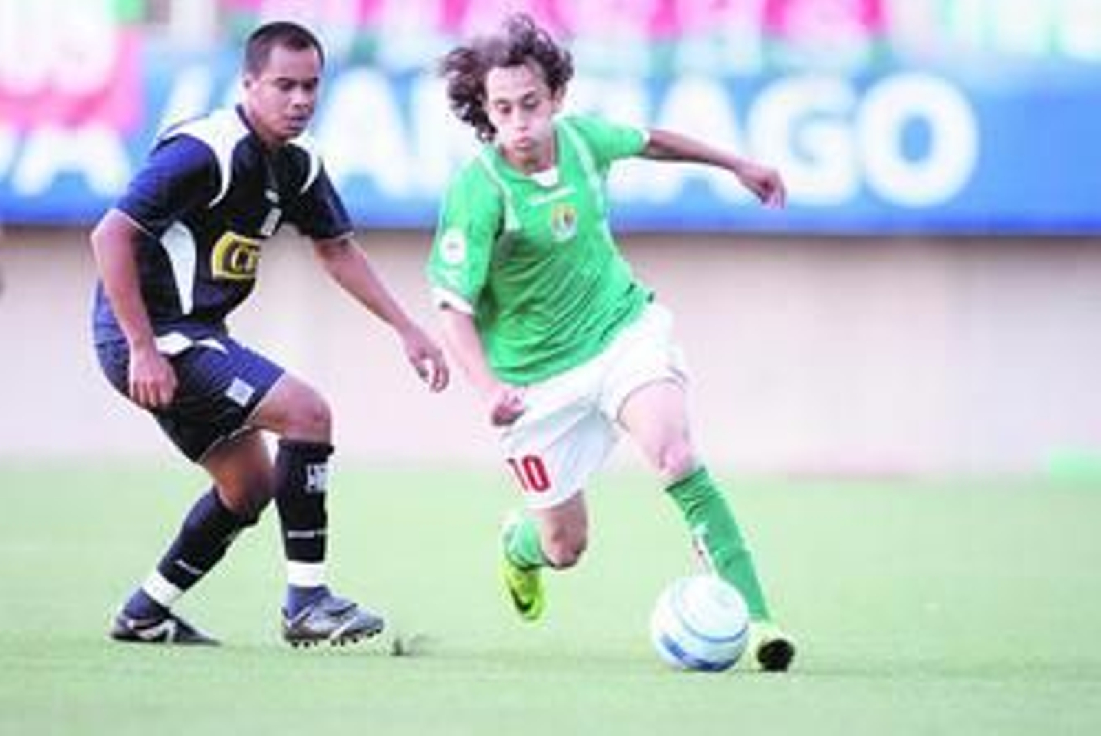 Orellana, en un partido vistiendo la camiseta del Audax Italiano, su club en Chile.