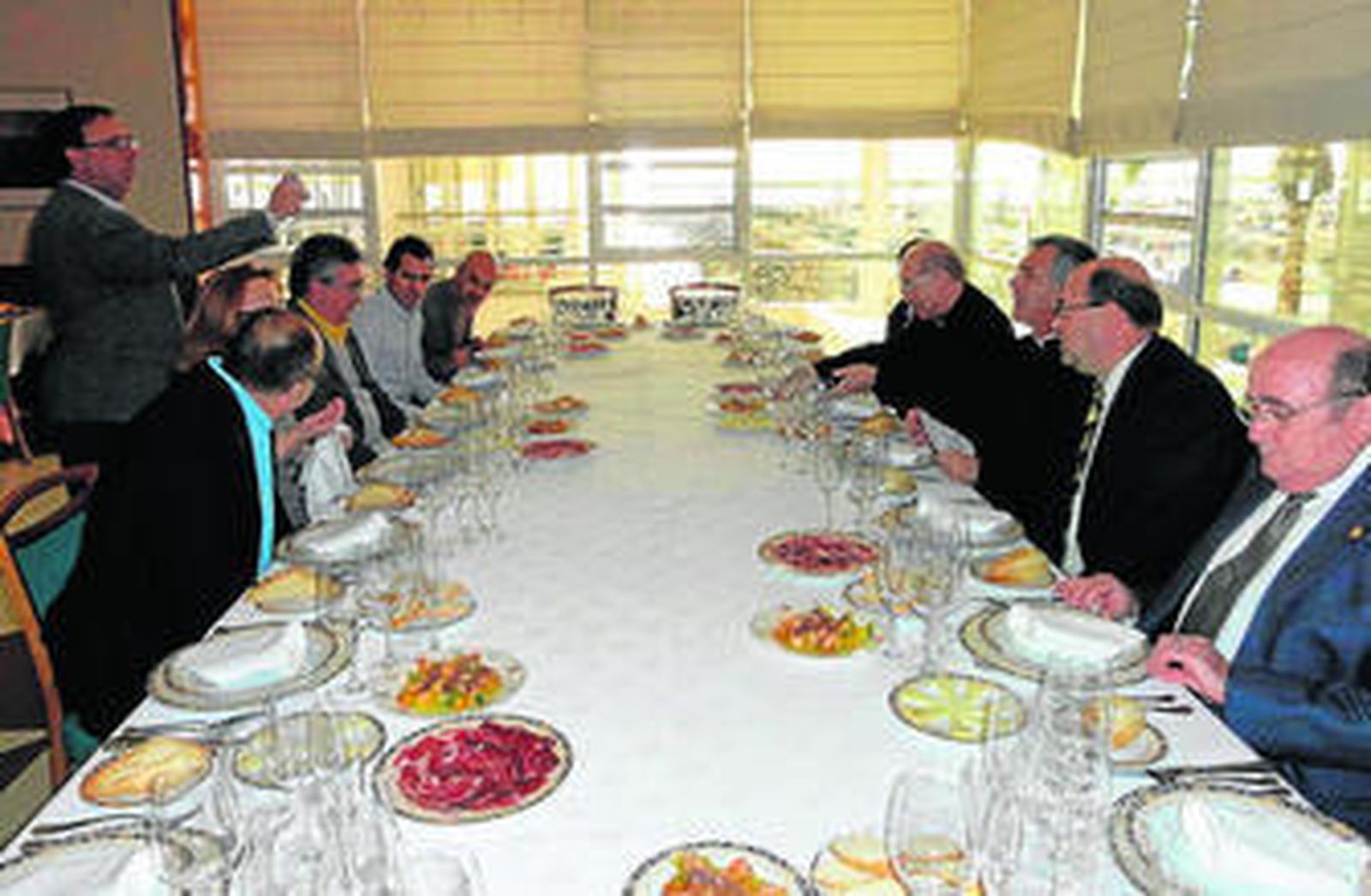 Comida del Obispo de Almería con los medios de comunicación