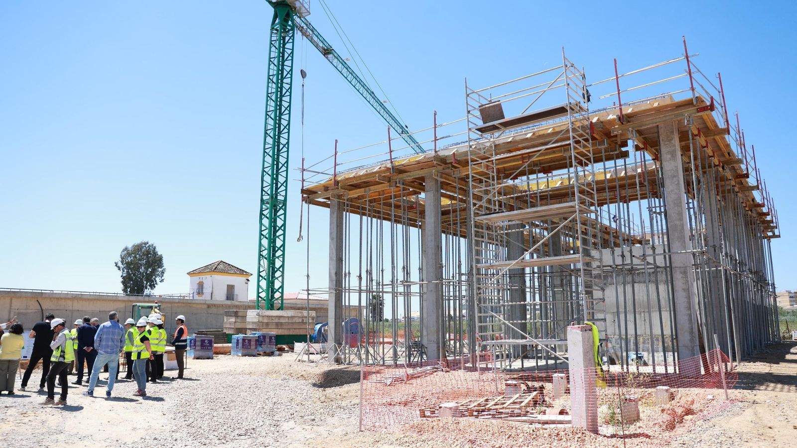 Otra vista de las obras de la Estación Depuradora de Aguas Residuales de Isla Mayor