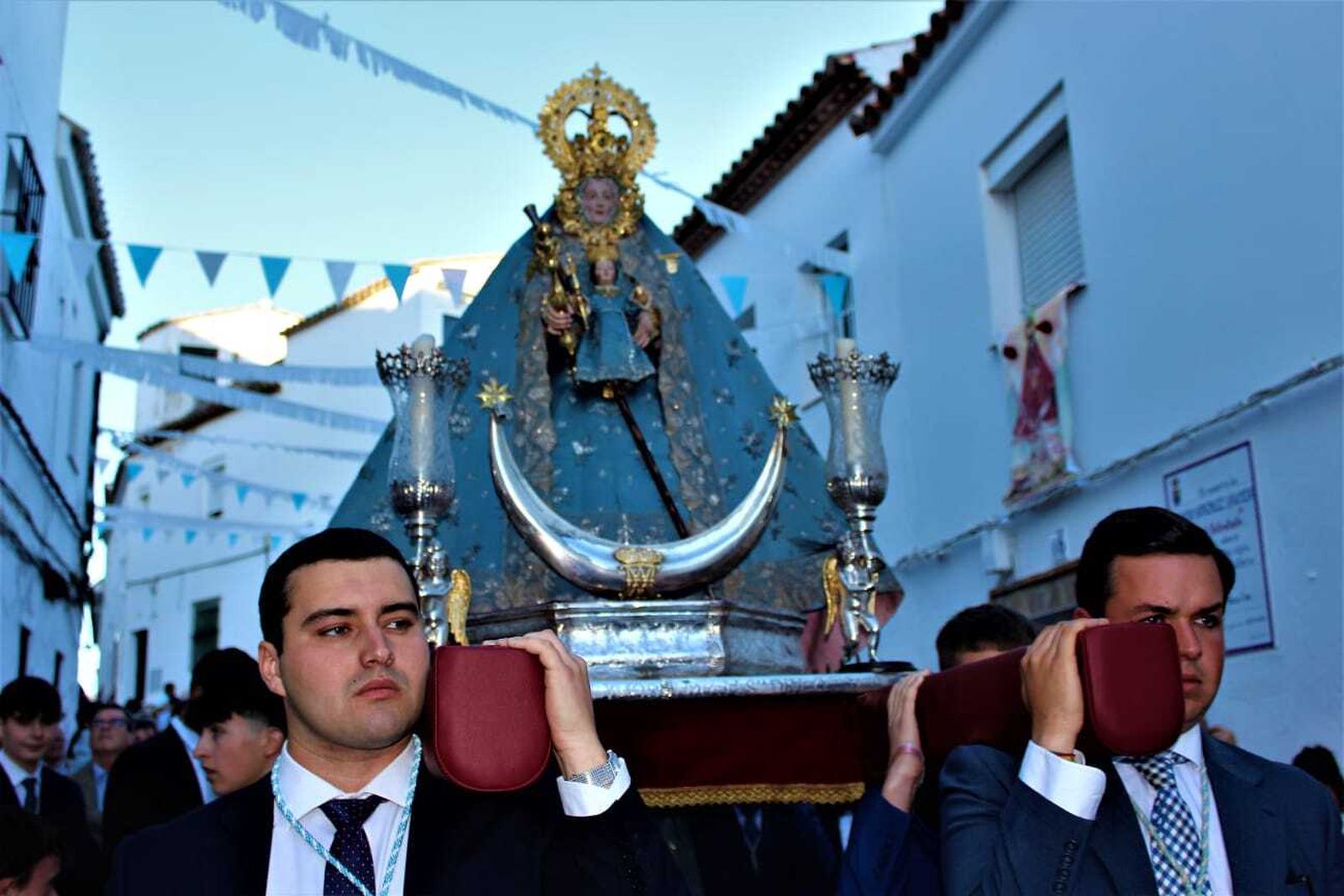Imágenes del traslado de la Virgen de los Santos al Beaterio de Jesús, María y José