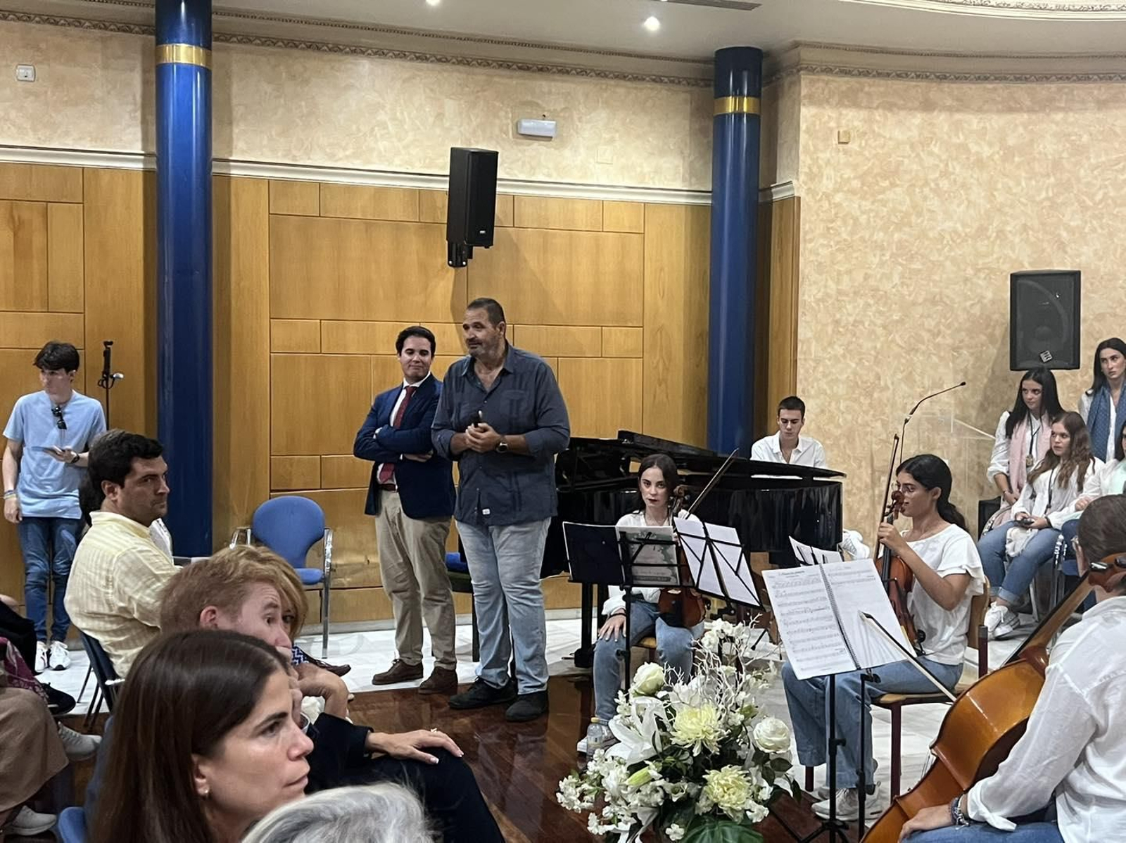 Presentación del nuevo disco del coro joven de la filial onubense.