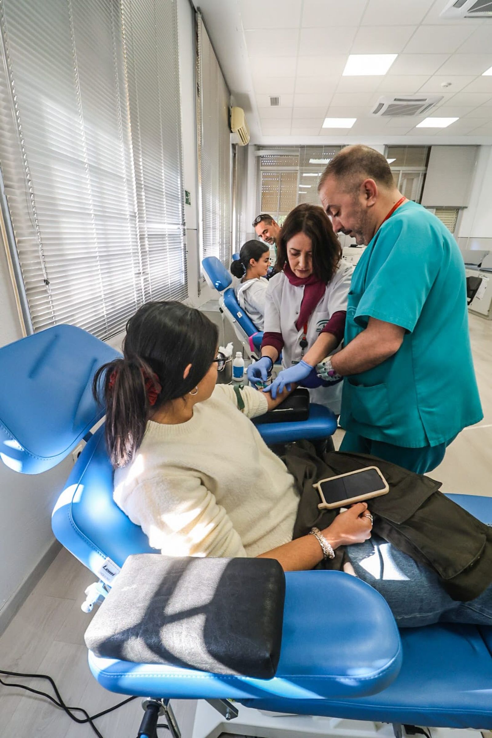 Las imágenes de las largas colas en el Centro de Transfusión para donar sangre en Córdoba