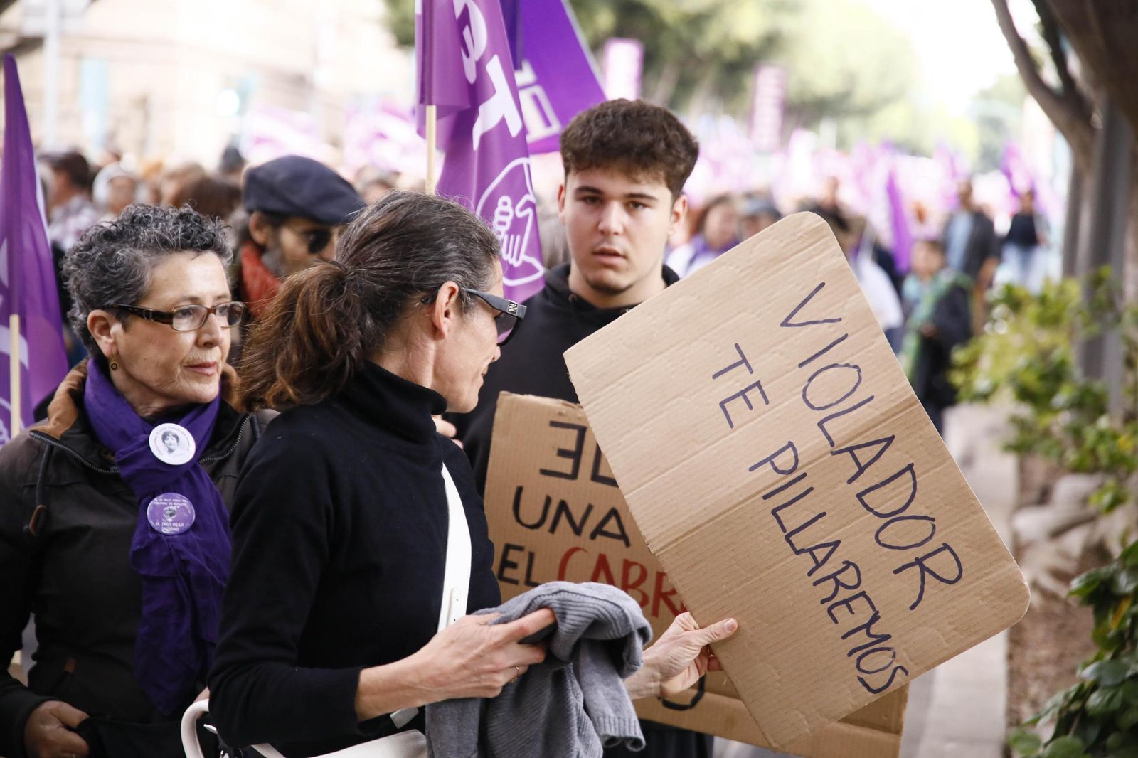 Las imágenes de la manifestación realizada por la Plataforma de Acción Feminista en Almería