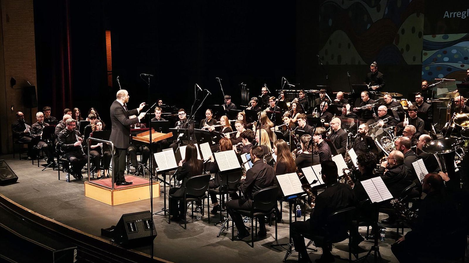 José Solá dirigiendo a la Banda Municipal.