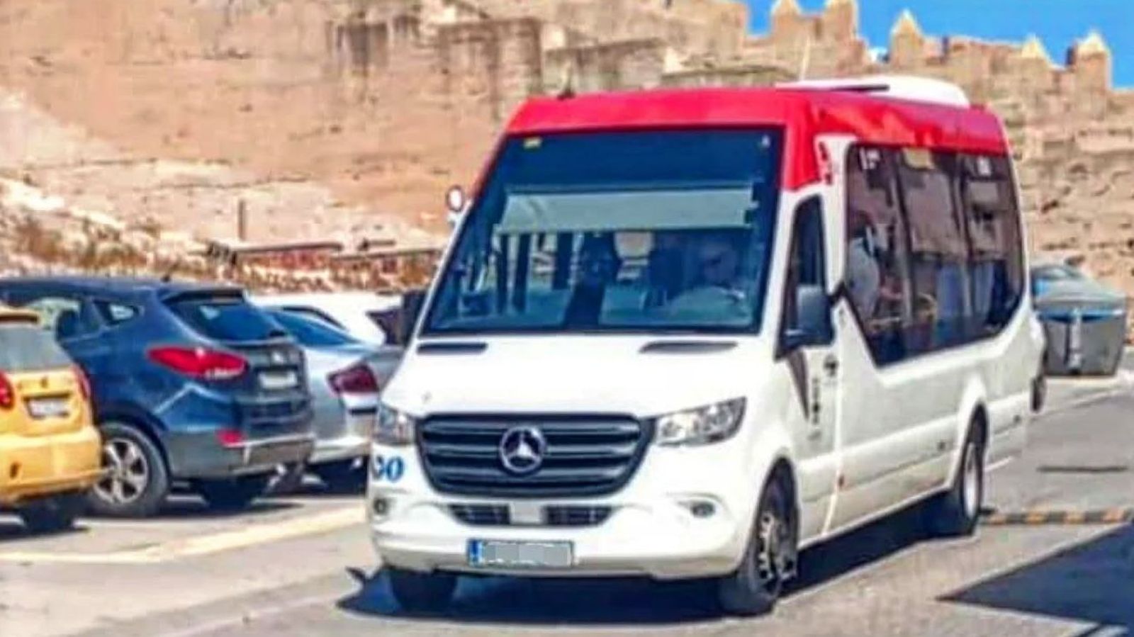 La empresa del transporte urbano hizo pruebas el pasado año comprobando el paso factible de microbuses.