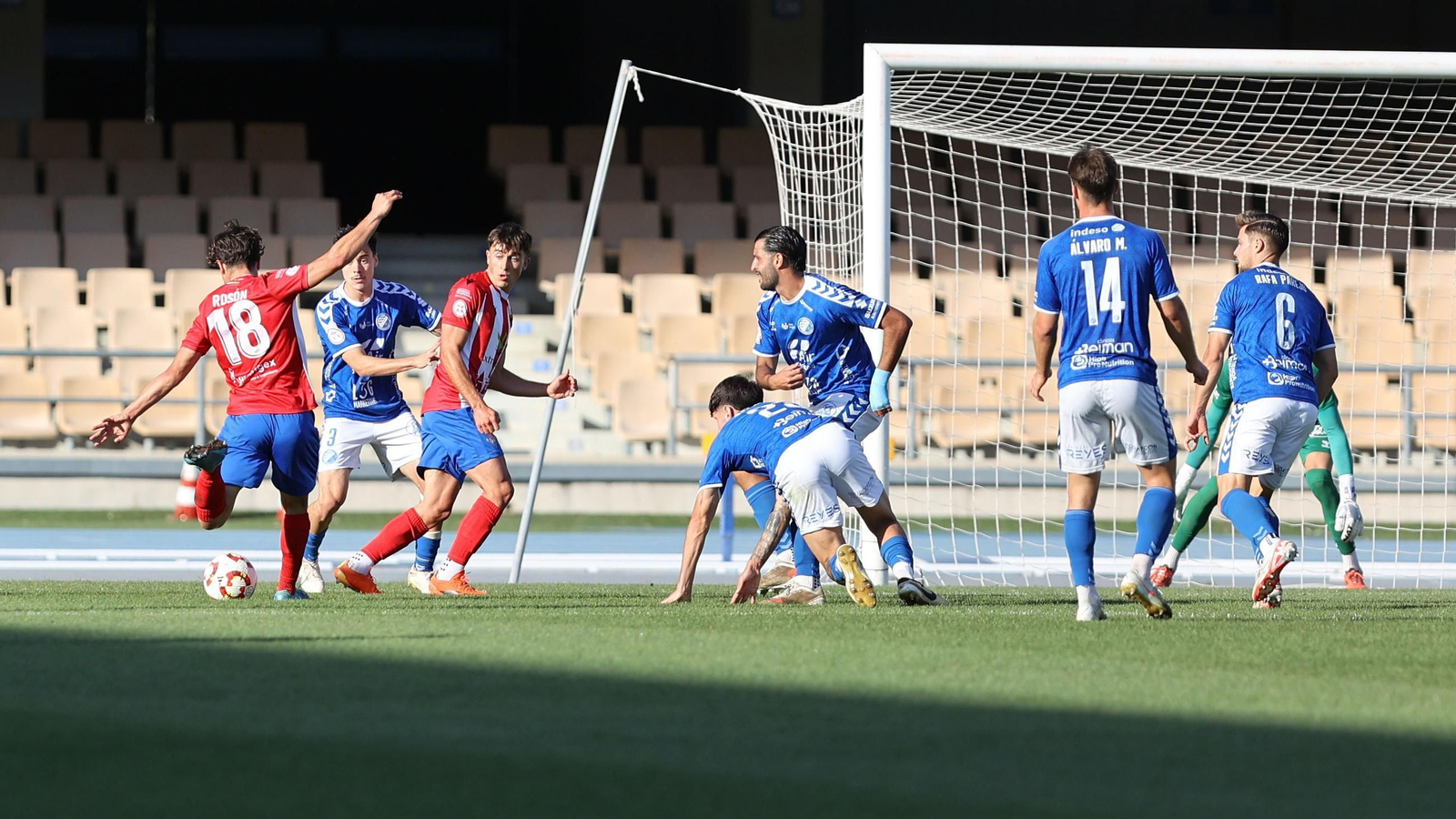 Imágenes del Xerez DFC contra el Don Benito en Chapín