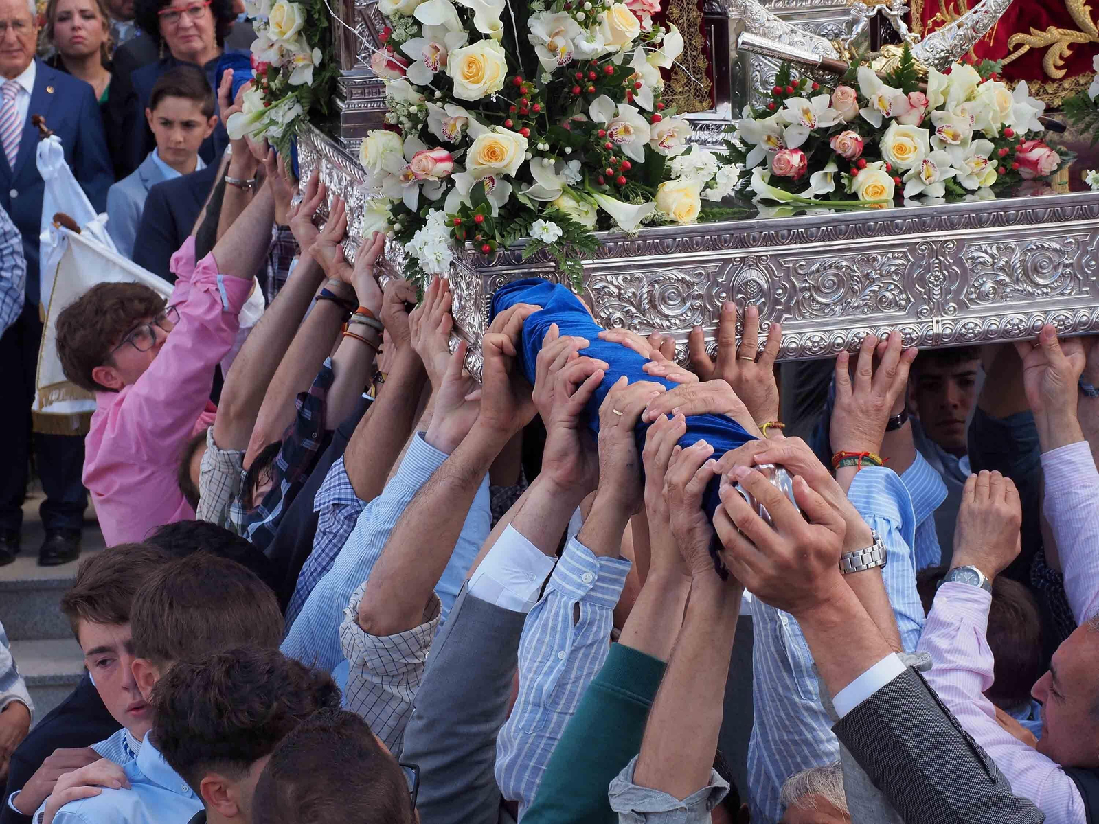 No te pierdas las espectaculares fotografías de la Romería de la Peña, en Puebla de Guzmán