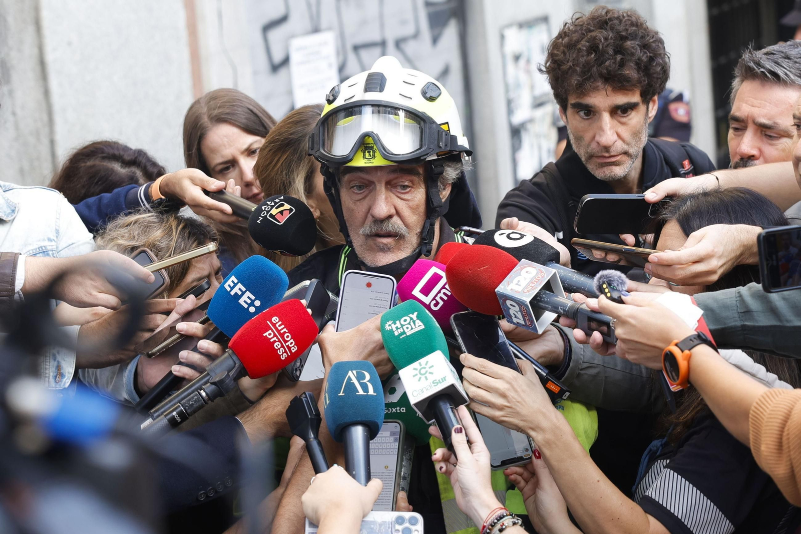 El responsable de guardia de los bomberos de Madrid, Miguel Seguí.