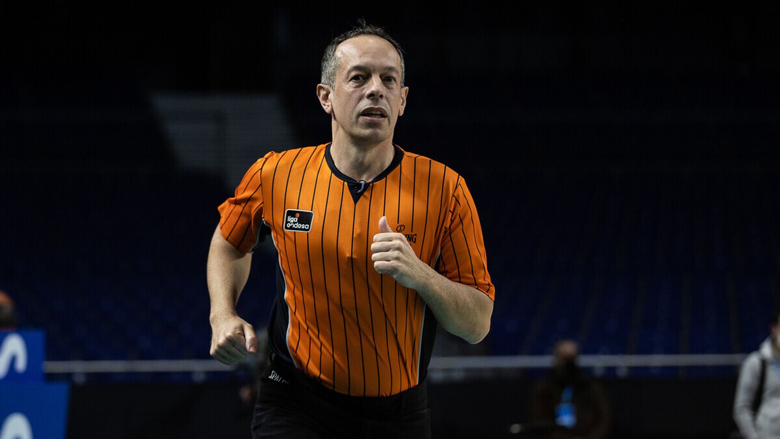 Carlos Cortés, arbitro principal del encuentro.