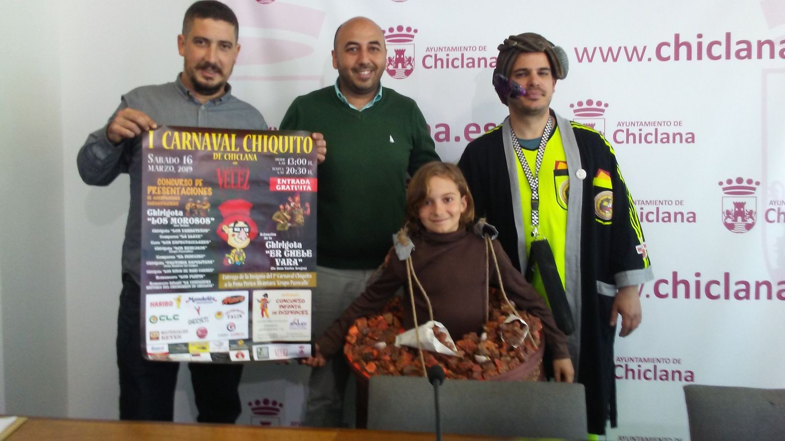 Momento de la presentación de la iniciativa, ayer en el Ayuntamiento.