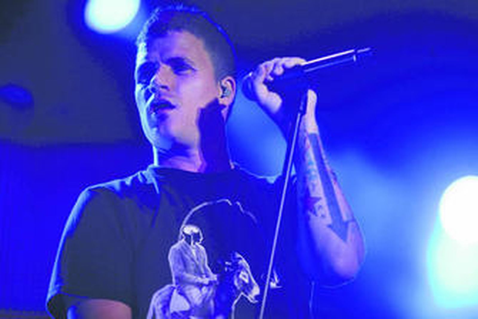 Dani Martín, anoche en un momento de la actuación.