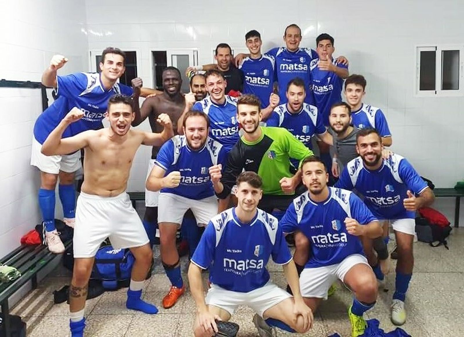 El Calañas lleva al vestuario la alegría por su primer triunfo a domicilio.