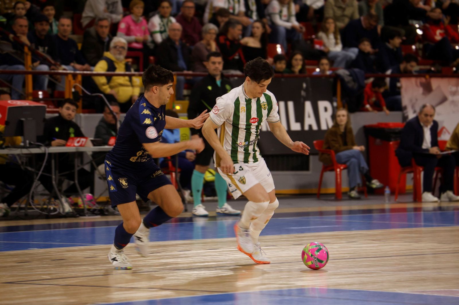 Las mejores fotos del ambiente en Vista Alegre para el Córdoba Futsal - O Parrulo Ferrol