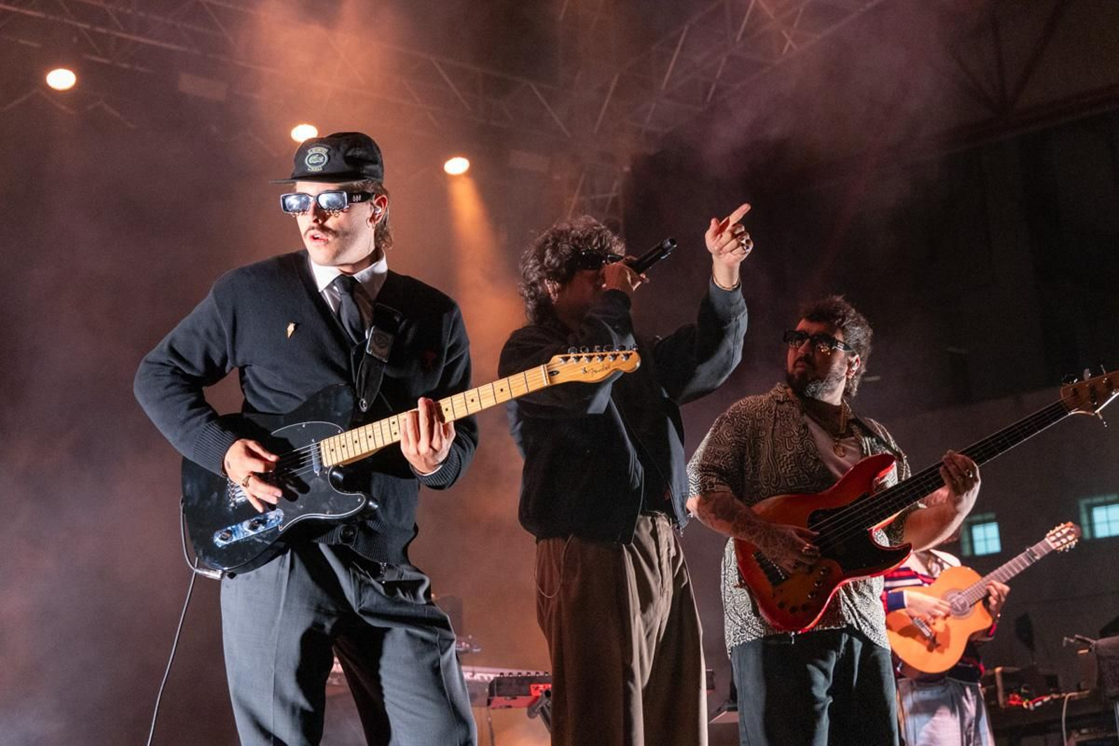 Feria de noche de San Lucas, Concierto de La Plazuela y La Mona Chita Rock, en imágenes