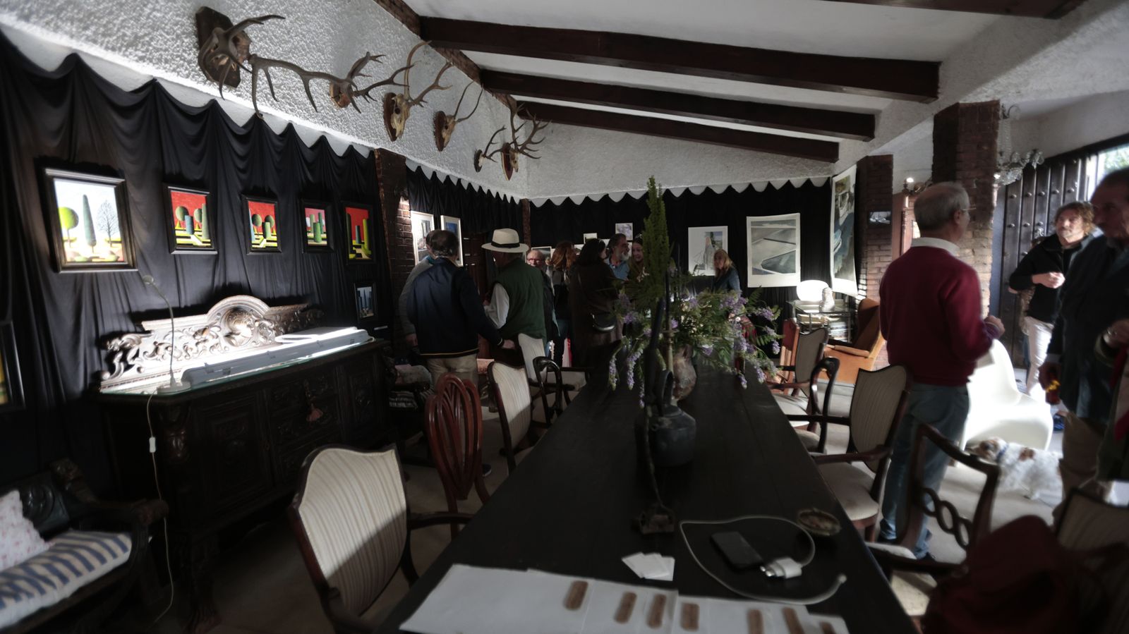 Las fotos de la exposición colectiva de pintura en la finca "El Coleta"