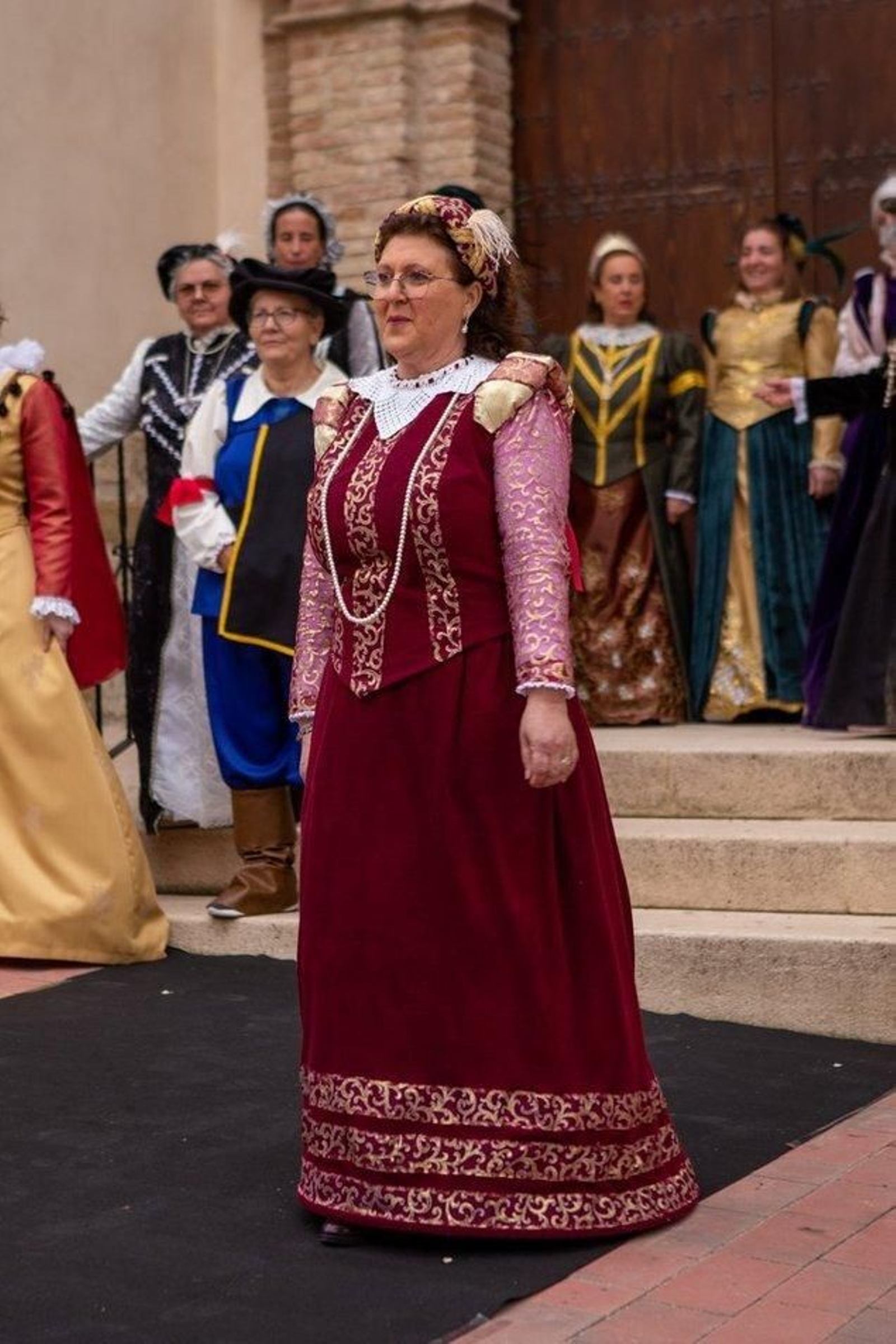 Desfile de los trajes renacentistas confeccionados por mujeres de Cazalilla.