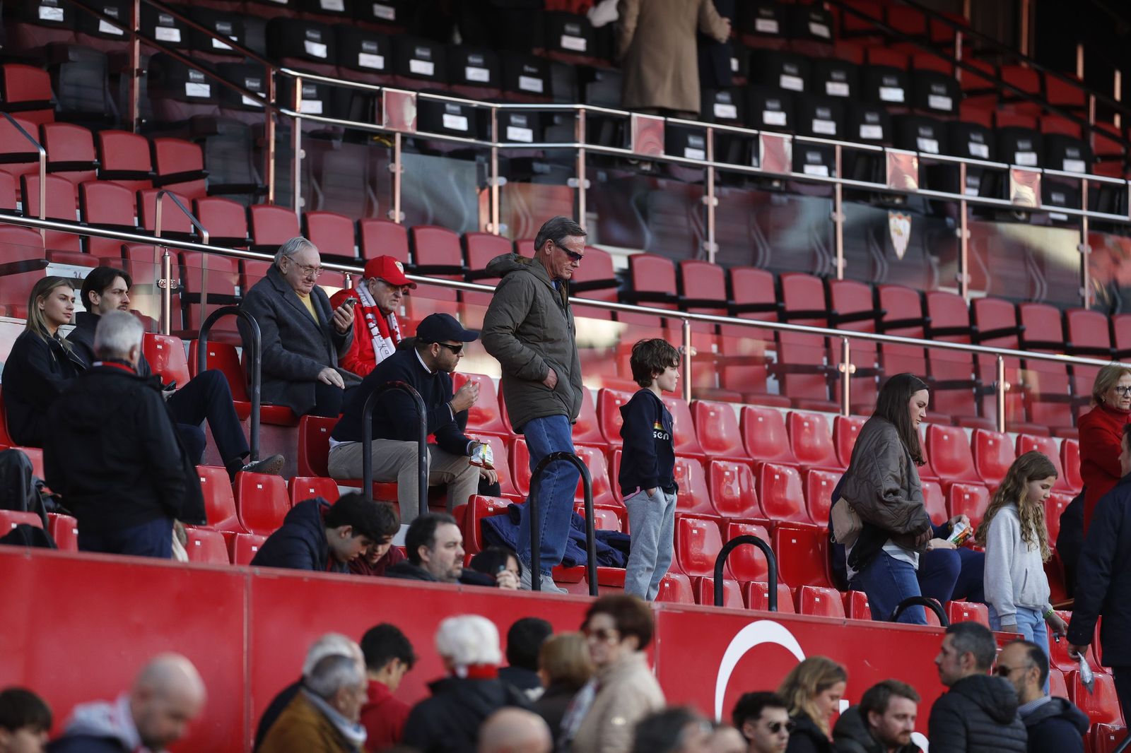 Búscate en las fotos del Sevilla FC - Alavés