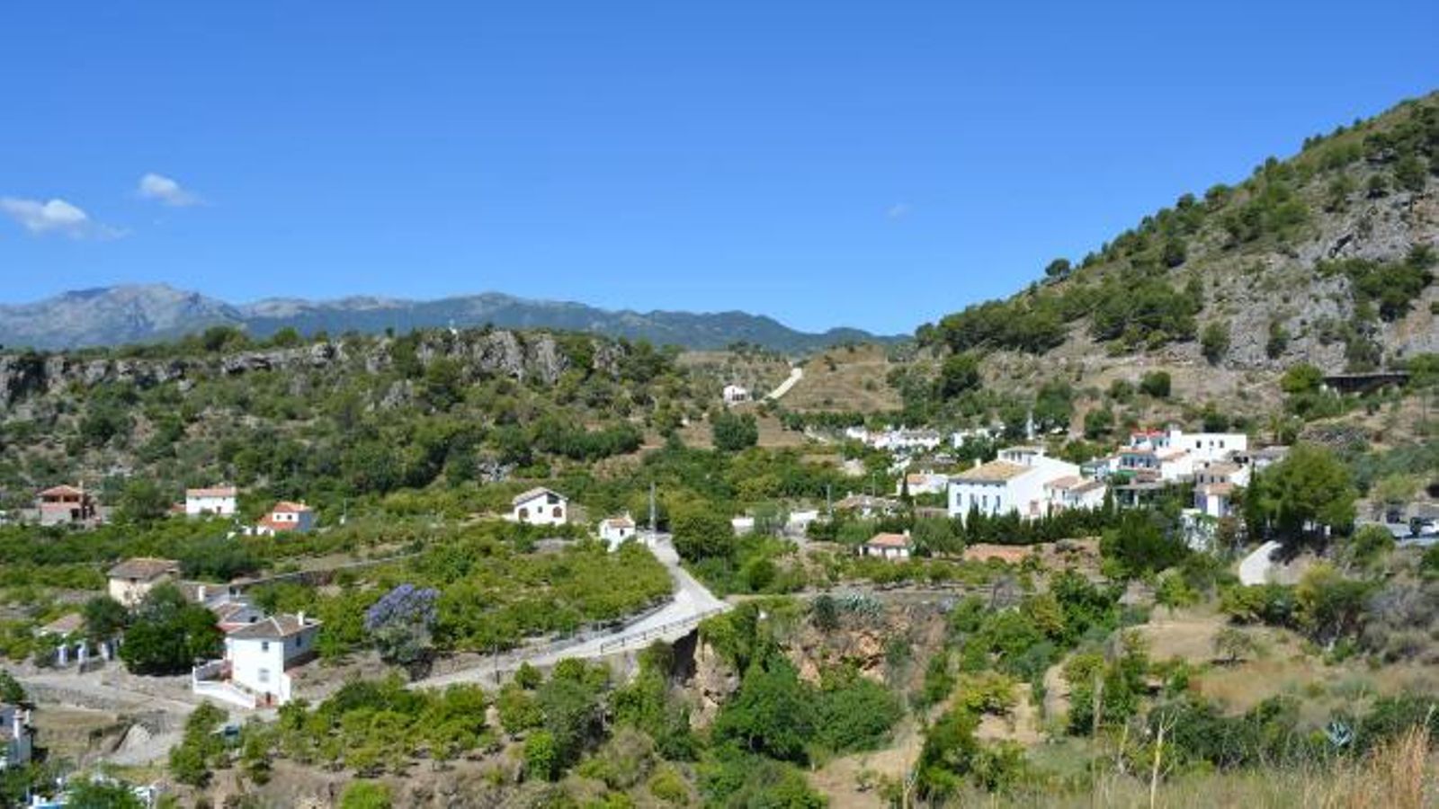 La aldea de Jorox, cerca de Alozaina.