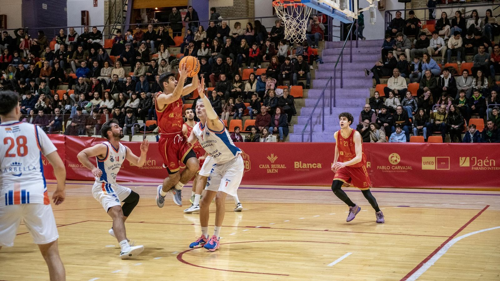 Jaén CB dejó escapar el triunfo en el último segundo.