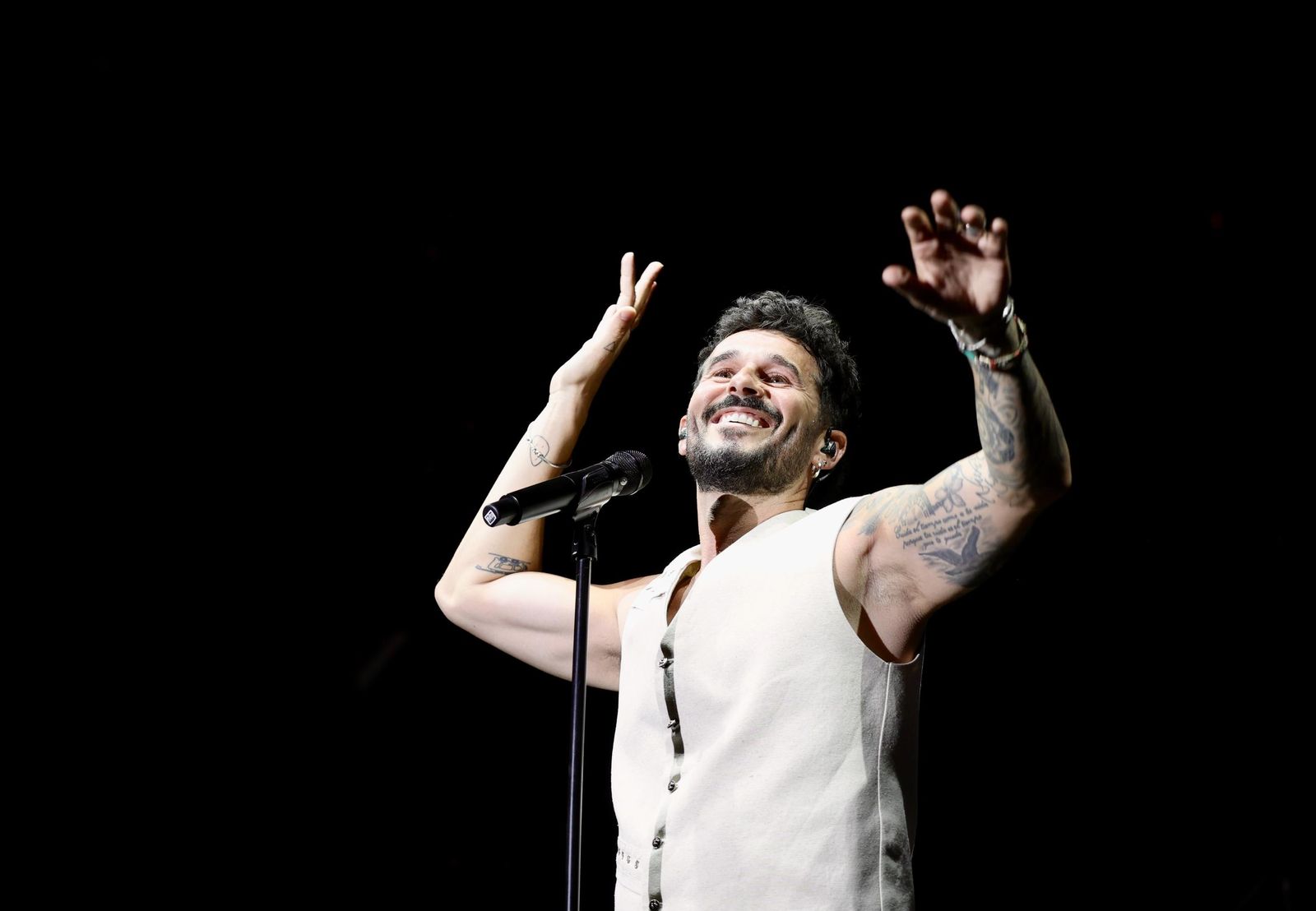 Las mejores fotos del concierto de Antoñito Molina en el Icónica Santalucía Sevilla Fest