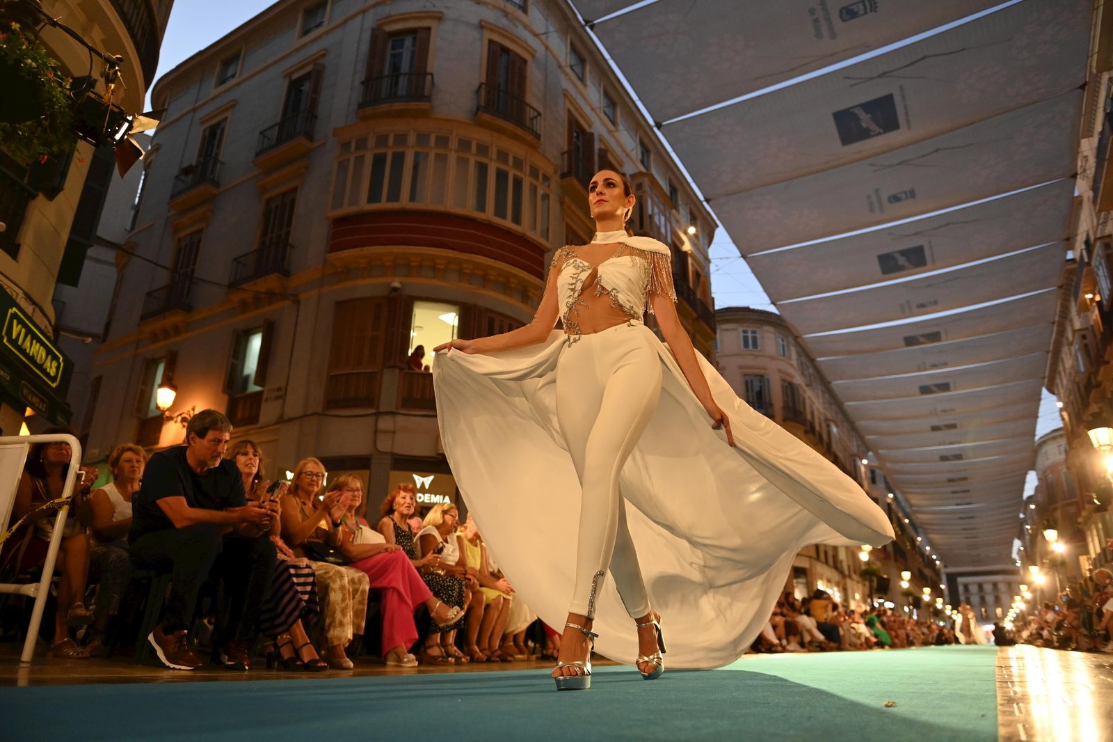 Segunda jornada de desfiles en calle Larios.