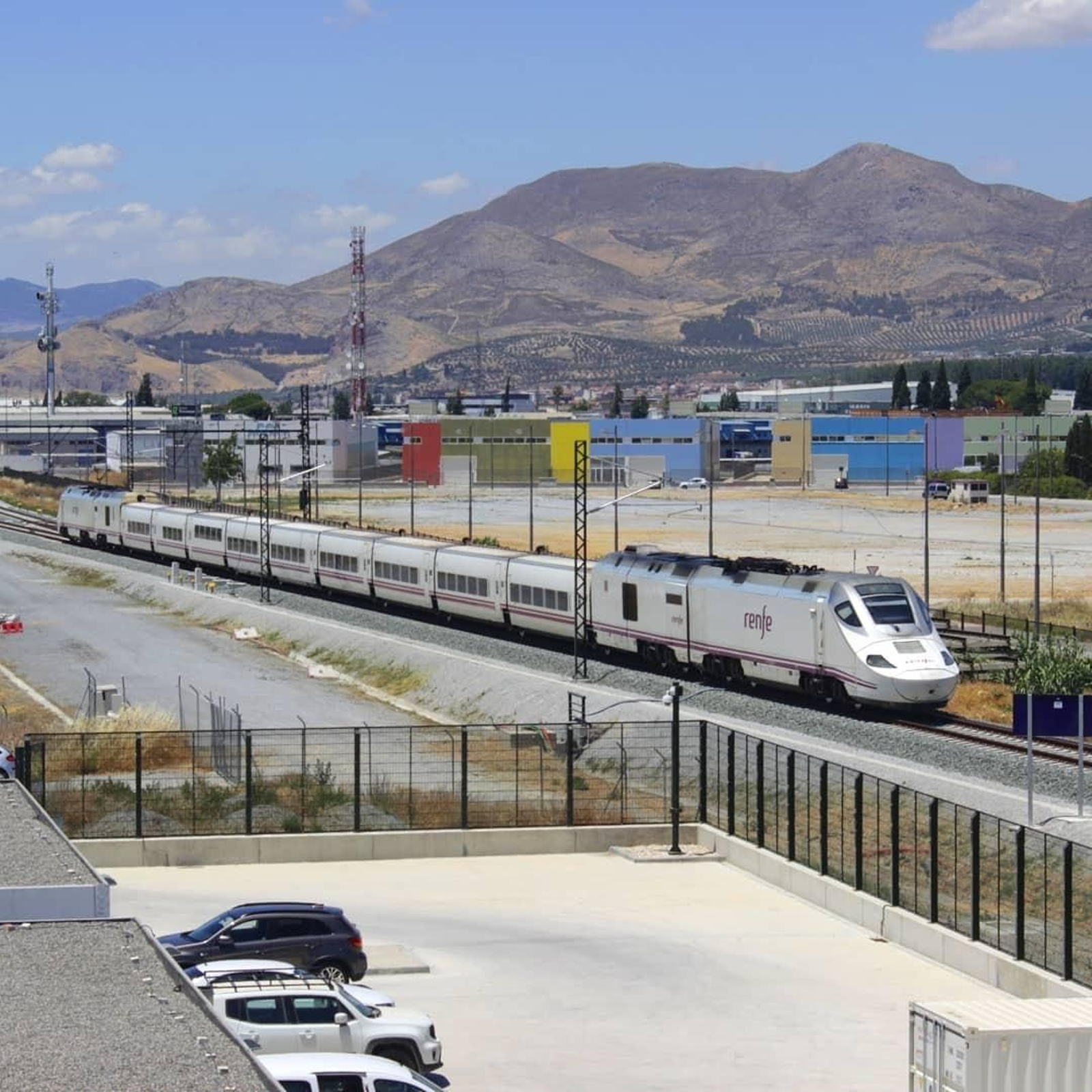 Un tren de la Serie 730 de Renfe, en pruebas por la LAV de Granada en 2019