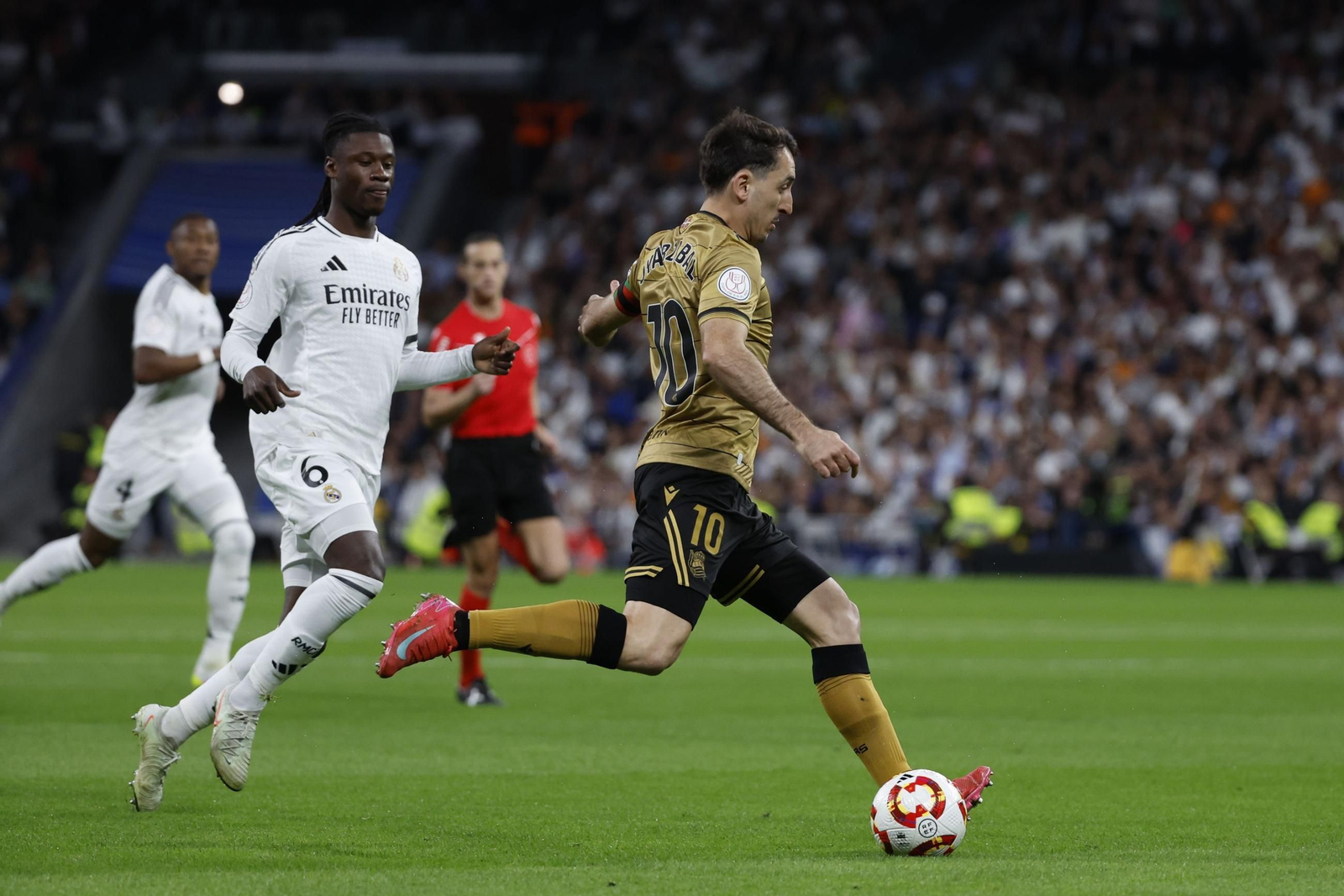 Las fotos del Real Madrid - Real Sociedad camino del Estadio de la Cartuja