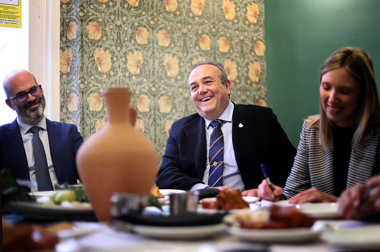 Imágenes de la tertulia cofrade "El Aguaó" de Huelva Información