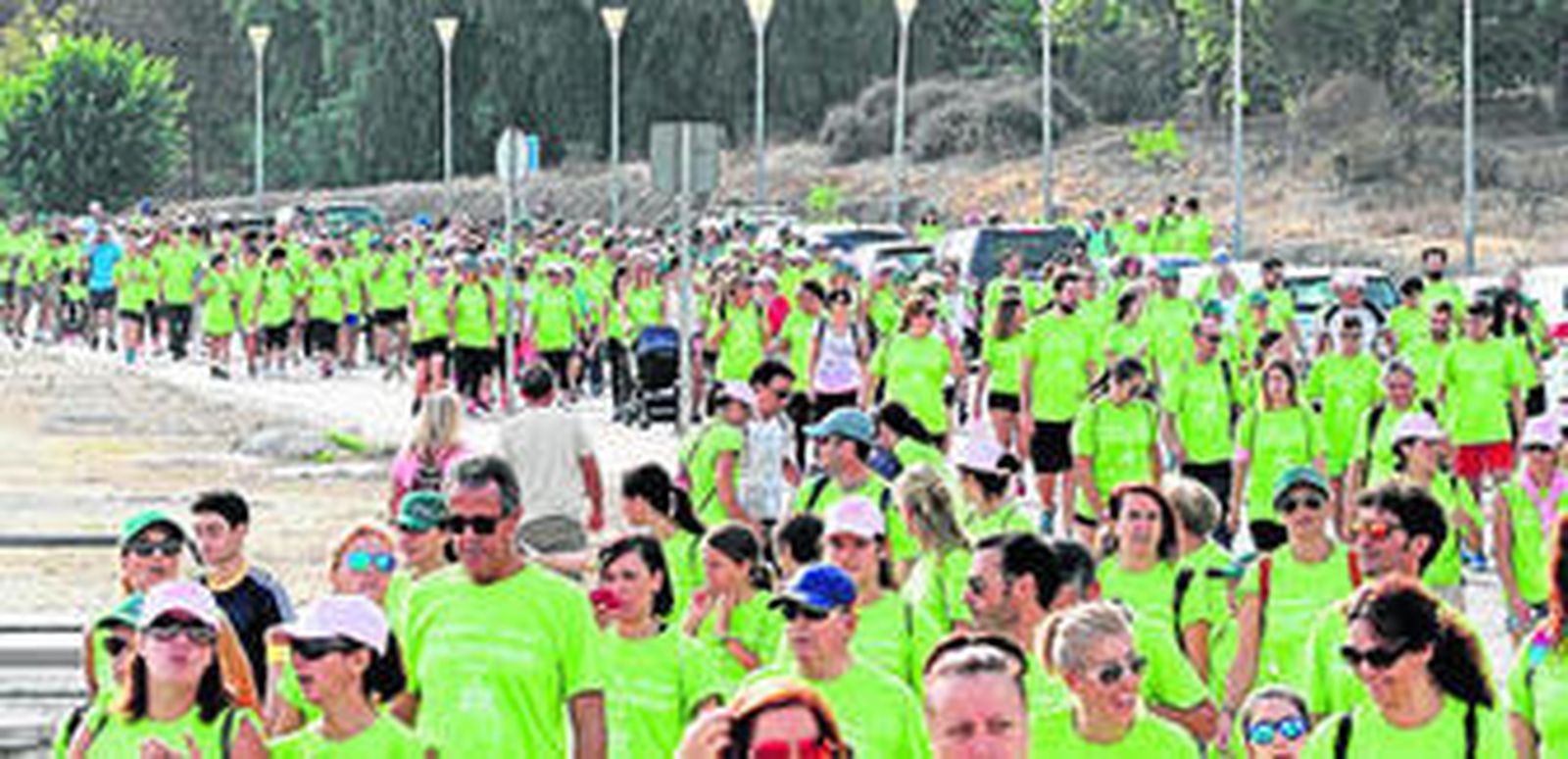 Imagen de la gran marcha ciudadana, ayer a su paso por la Dársena del Saladillo.