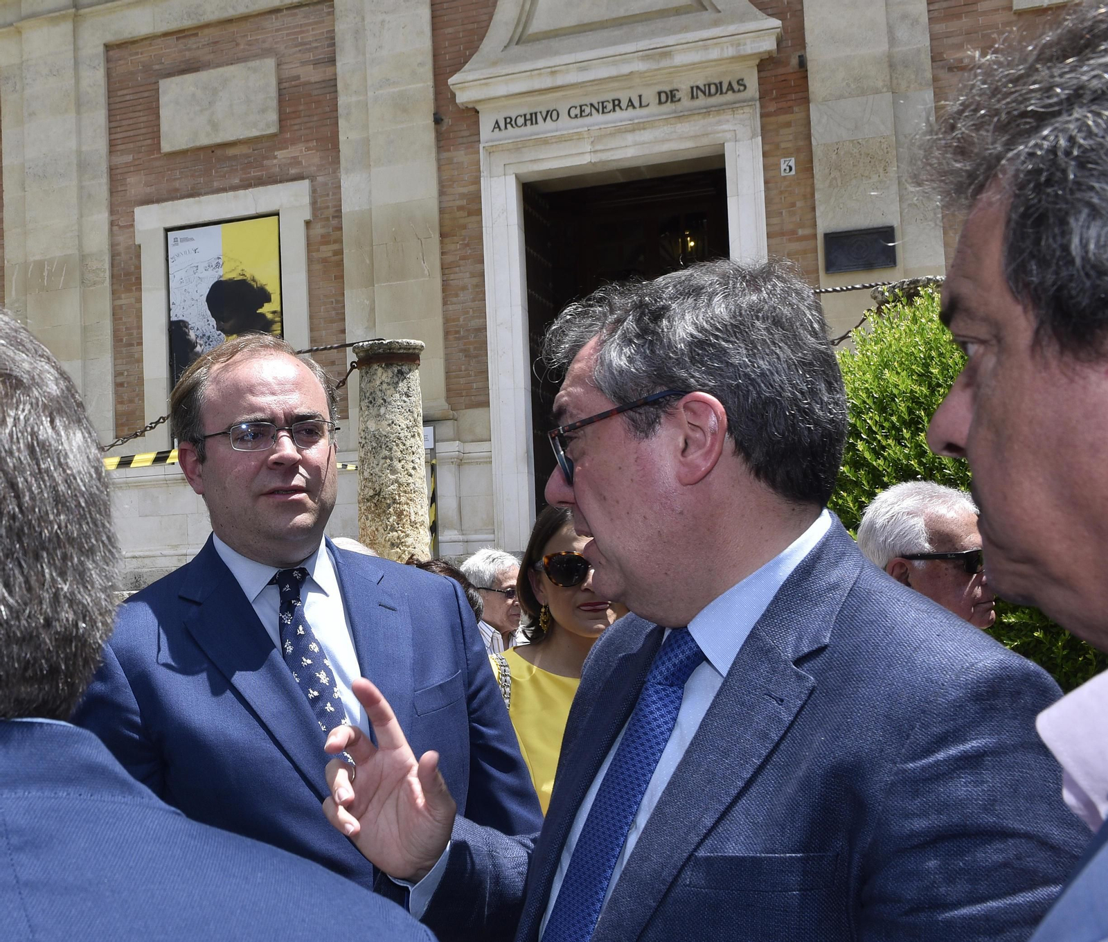 Las imágenes de la inauguración de la glorieta Luis Navarro García