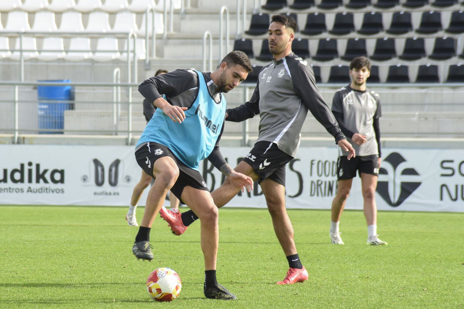Las fotos del primer entrenamiento de David Muñoz con la Balona